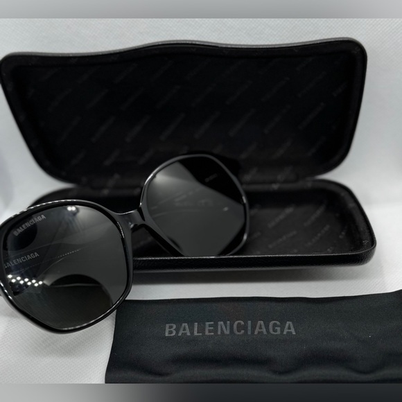 Balenciaga Black Sunglasses EUC - Picture 5 of 11